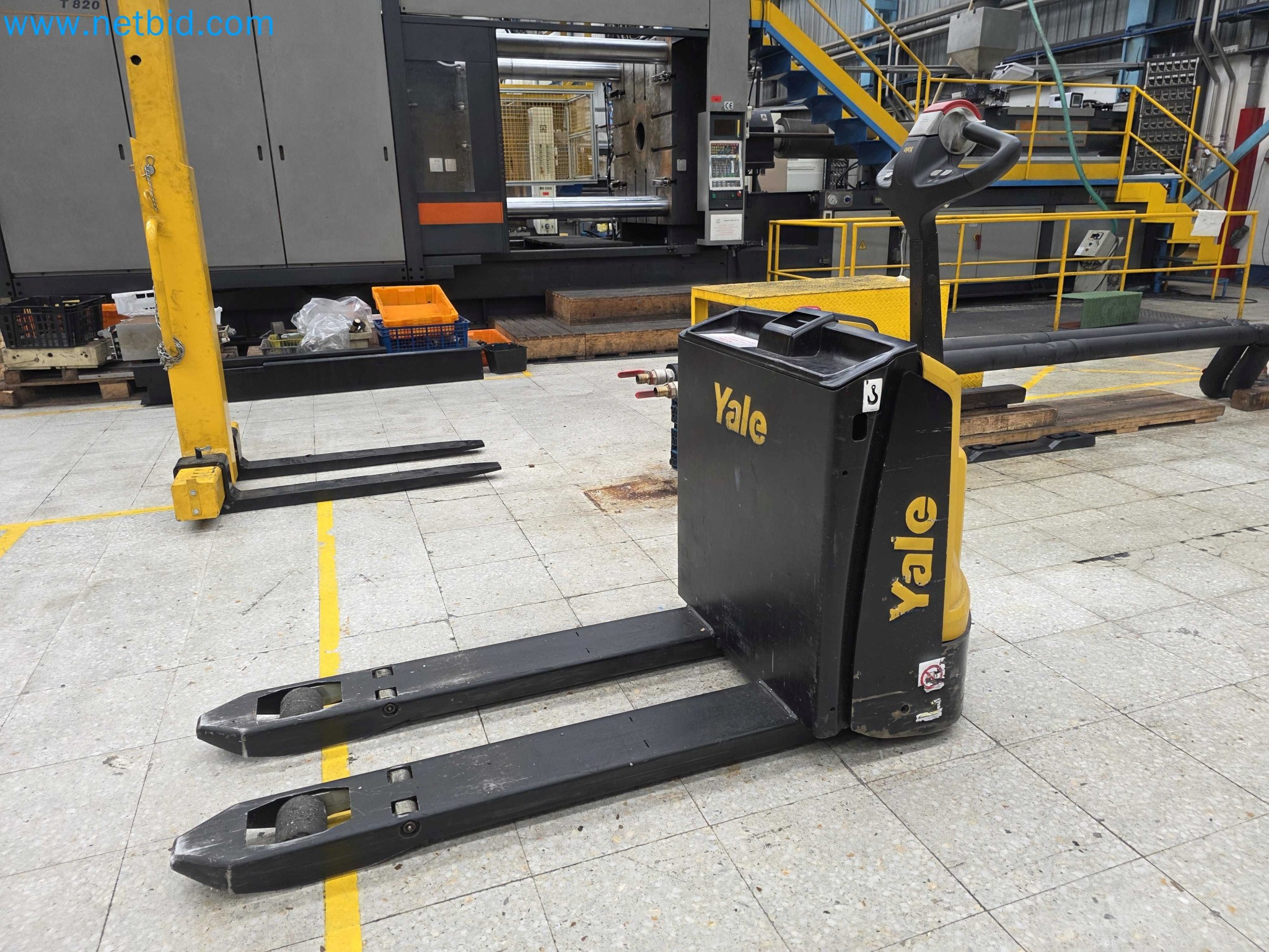 Tromosa Asset Sale (Troqueles Y Moldes De Galicia, Sa): Plastic Injection machinery and accessories-1