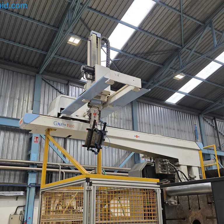 Robot for Injection Molding Machine STAR GXE-1500