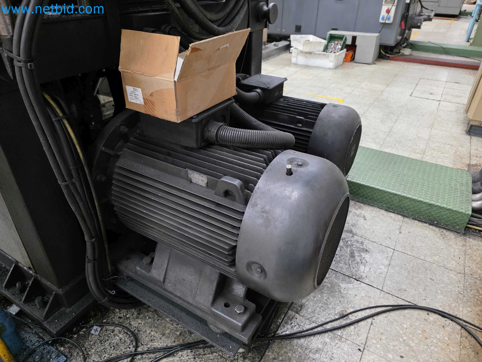 Tromosa Asset Sale (Troqueles Y Moldes De Galicia, Sa): Plastic Injection machinery and accessories-17