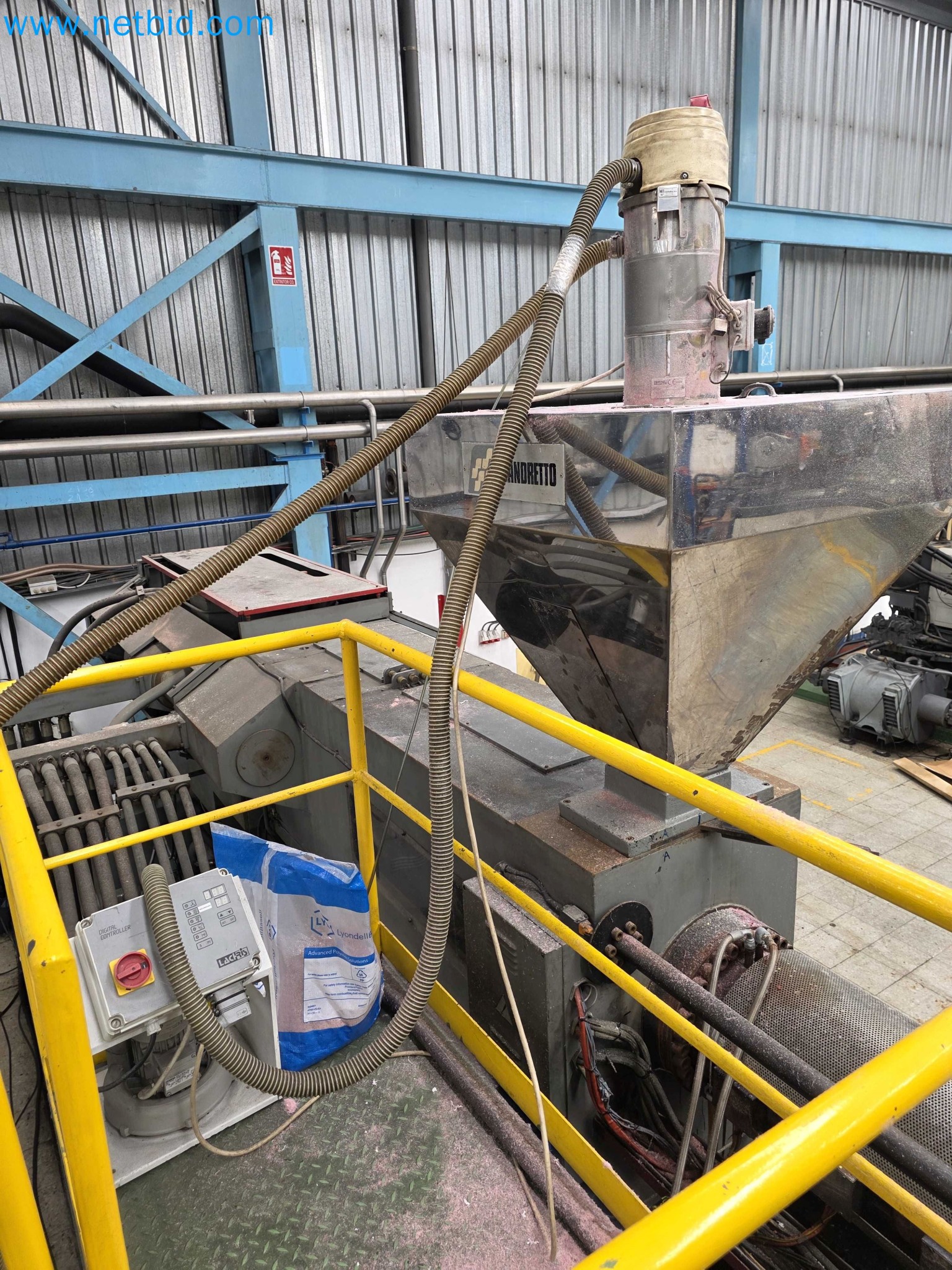 Tromosa Asset Sale (Troqueles Y Moldes De Galicia, Sa): Plastic Injection machinery and accessories-25