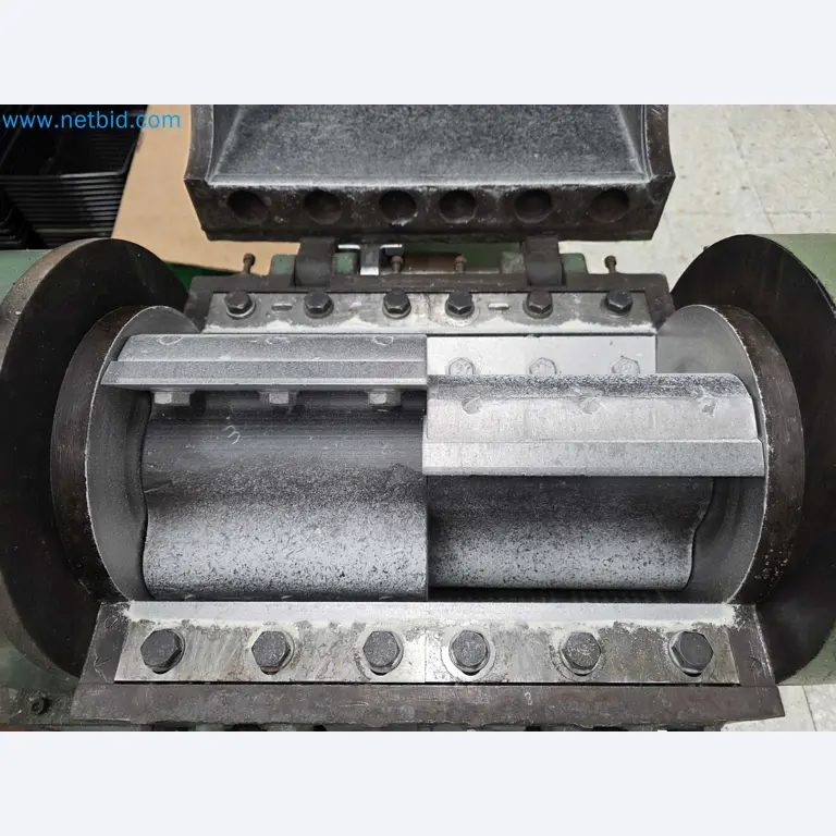 Tromosa Asset Sale (Troqueles Y Moldes De Galicia, Sa): Plastic Injection machinery and accessories-11