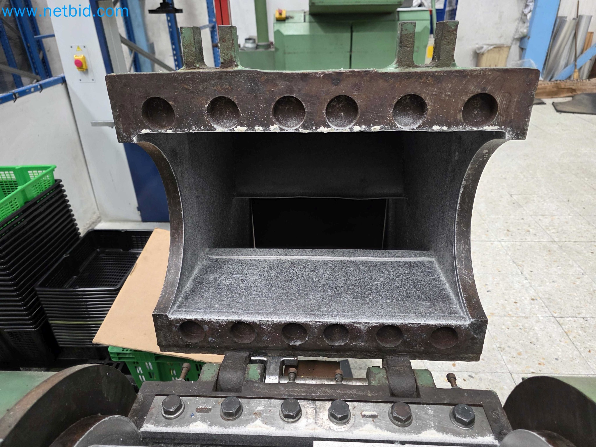Tromosa Asset Sale (Troqueles Y Moldes De Galicia, Sa): Plastic Injection machinery and accessories-12