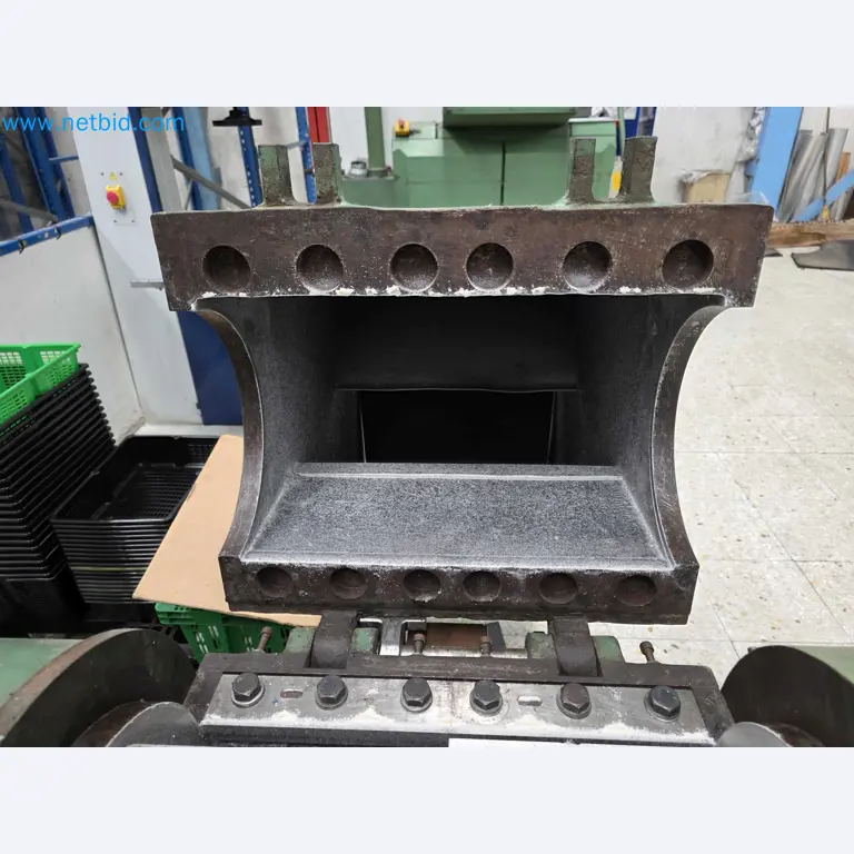 Tromosa Asset Sale (Troqueles Y Moldes De Galicia, Sa): Plastic Injection machinery and accessories-12