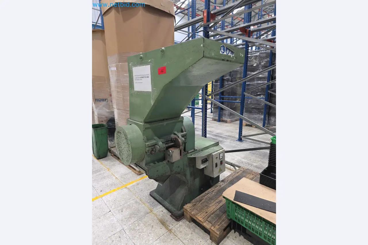 Tromosa Asset Sale (Troqueles Y Moldes De Galicia, Sa): Plastic Injection machinery and accessories-1