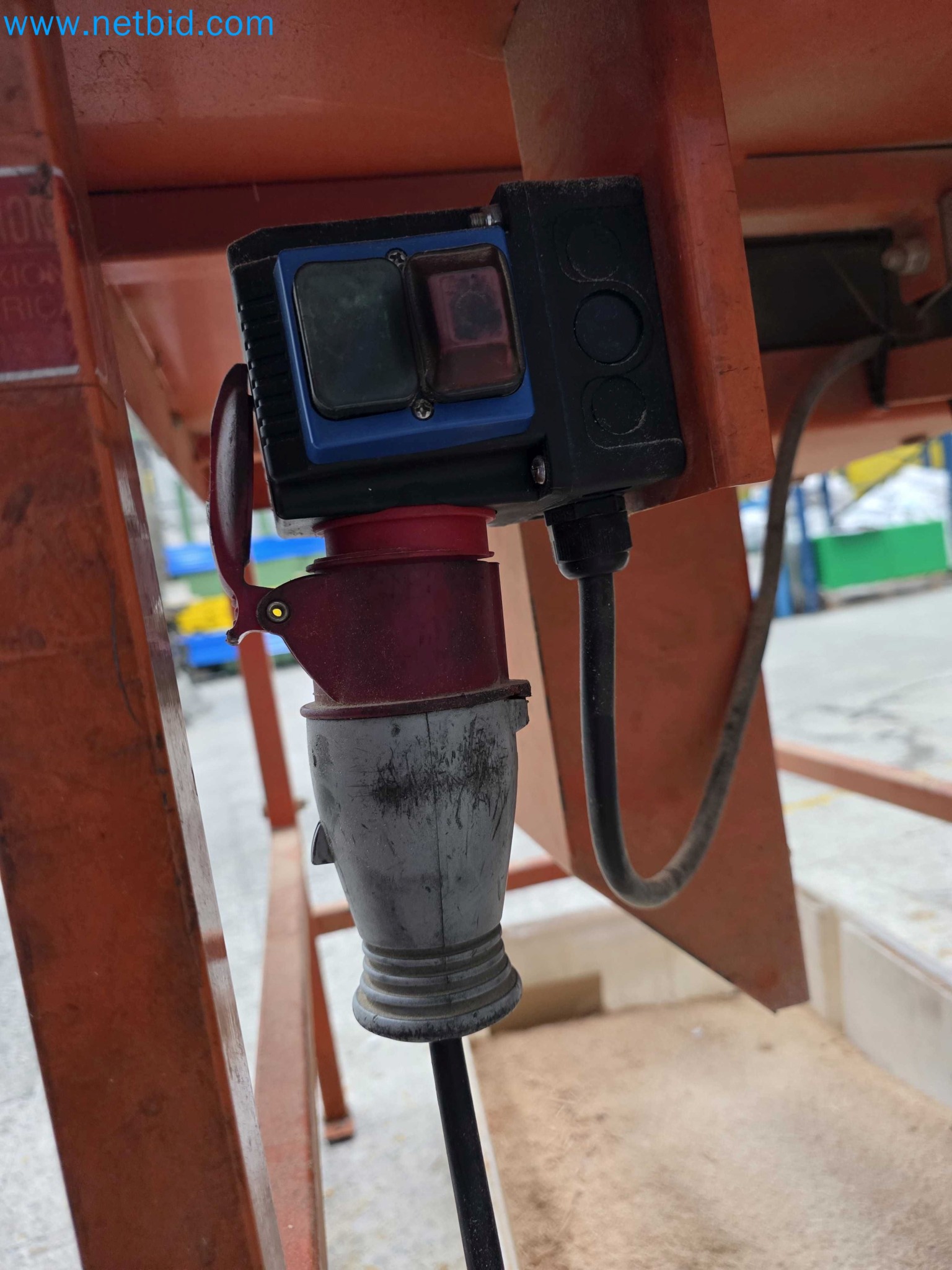 Tromosa Asset Sale (Troqueles Y Moldes De Galicia, Sa): Plastic Injection machinery and accessories-6