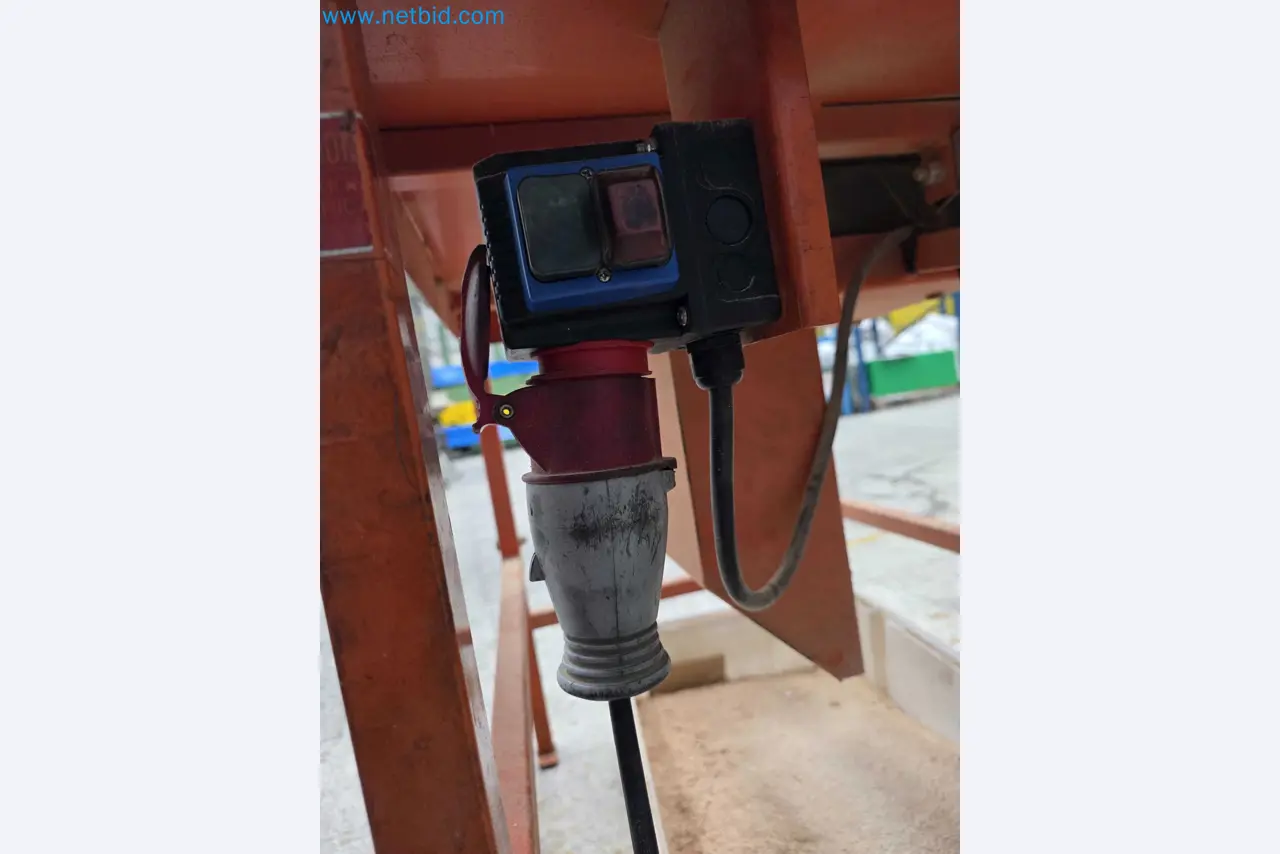 Tromosa Asset Sale (Troqueles Y Moldes De Galicia, Sa): Plastic Injection machinery and accessories-6