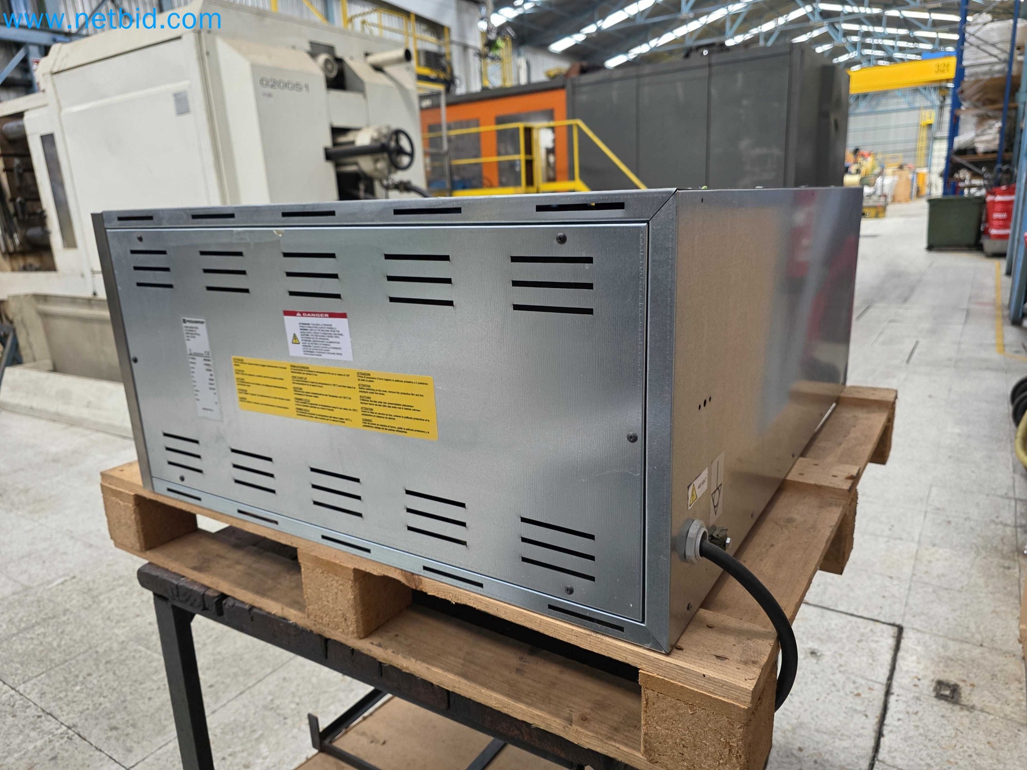 Tromosa Asset Sale (Troqueles Y Moldes De Galicia, Sa): Plastic Injection machinery and accessories-6
