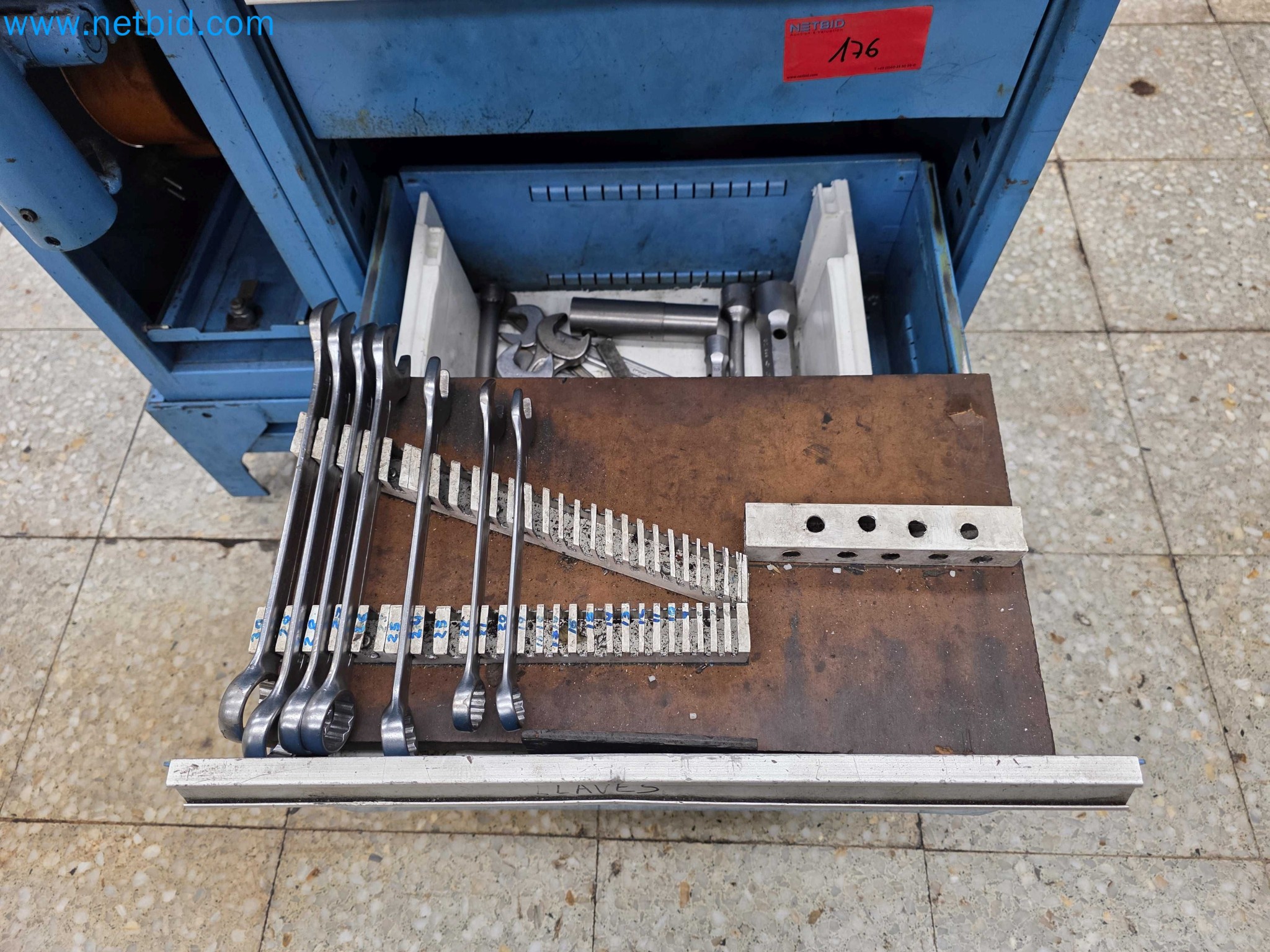 Tromosa Asset Sale (Troqueles Y Moldes De Galicia, Sa): Plastic Injection machinery and accessories-14