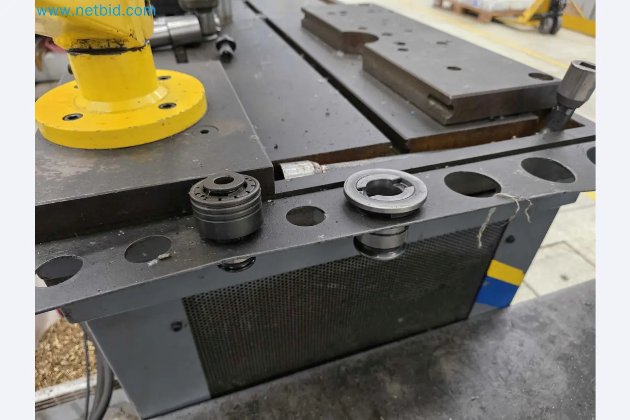 Tromosa Asset Sale (Troqueles Y Moldes De Galicia, Sa): Cnc Machining Centres, Edm Machines And Mould Manufacturing Equipment-13