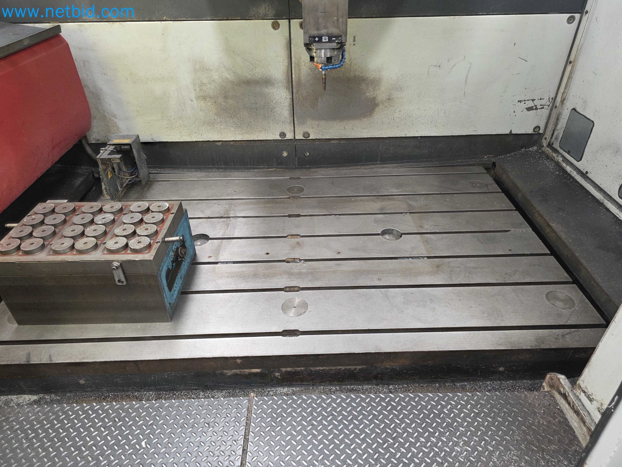 Tromosa Asset Sale (Troqueles Y Moldes De Galicia, Sa): Cnc Machining Centres, Edm Machines And Mould Manufacturing Equipment-12