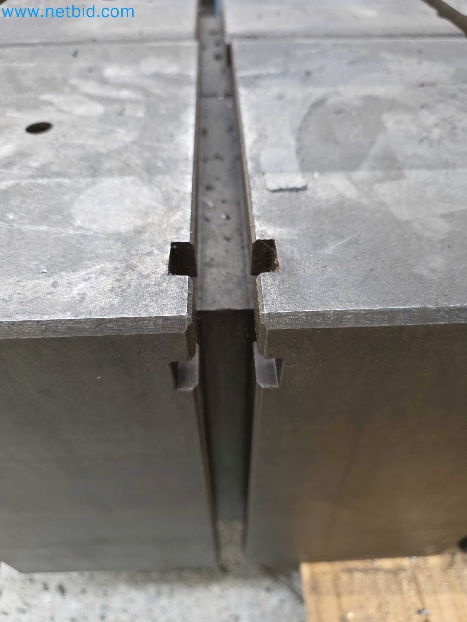 Tromosa Asset Sale (Troqueles Y Moldes De Galicia, Sa): Cnc Machining Centres, Edm Machines And Mould Manufacturing Equipment-7