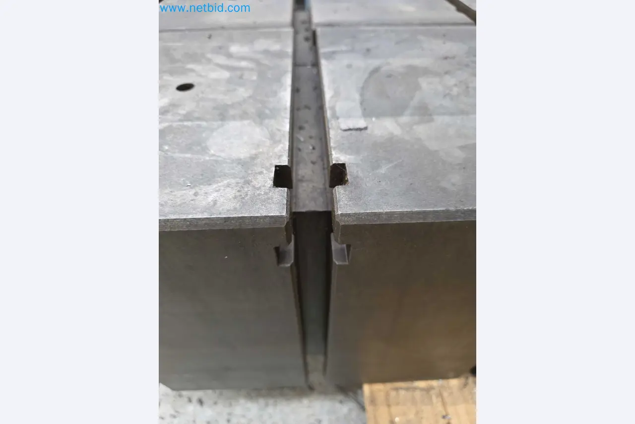 Tromosa Asset Sale (Troqueles Y Moldes De Galicia, Sa): Cnc Machining Centres, Edm Machines And Mould Manufacturing Equipment-7