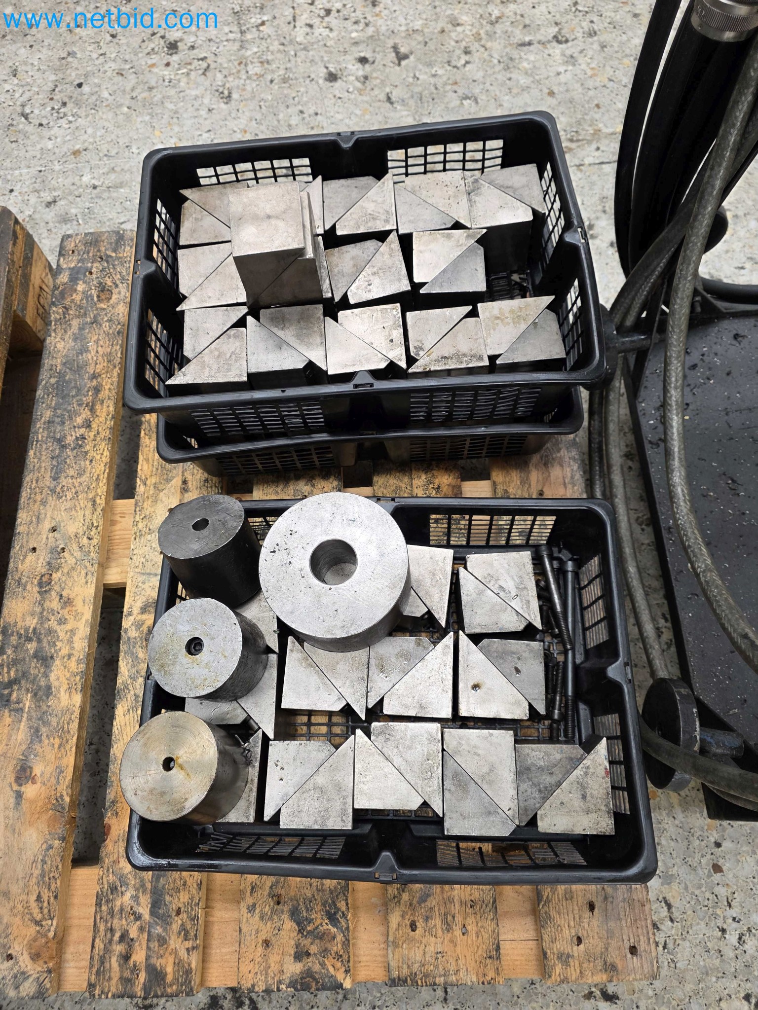 Tromosa Asset Sale (Troqueles Y Moldes De Galicia, Sa): Cnc Machining Centres, Edm Machines And Mould Manufacturing Equipment-8