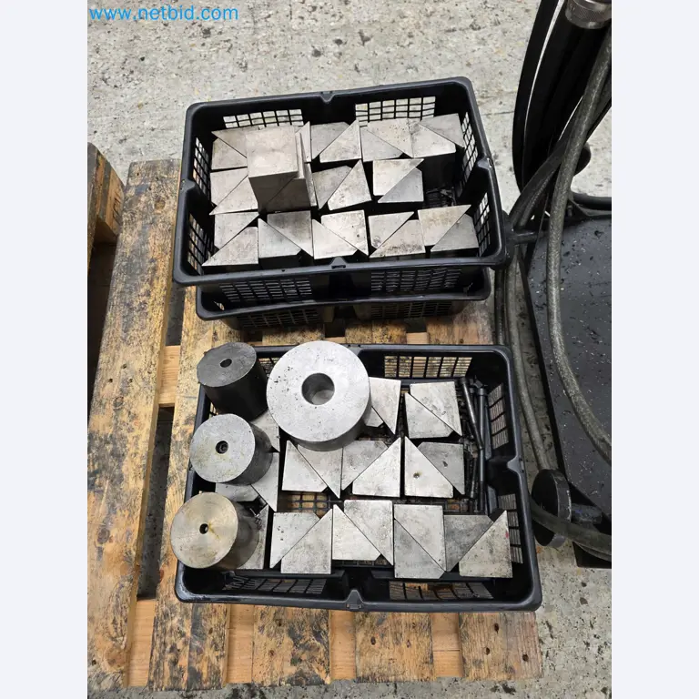 Tromosa Asset Sale (Troqueles Y Moldes De Galicia, Sa): Cnc Machining Centres, Edm Machines And Mould Manufacturing Equipment-8
