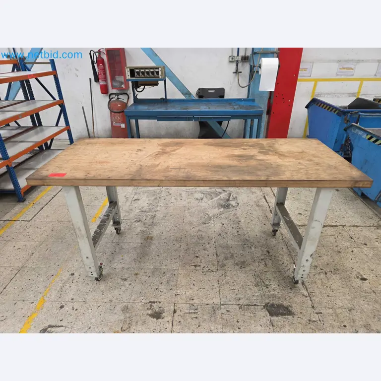 Centres d'usinage CNC, machines d'électroérosion et équipements pour la fabrication de moules
-1