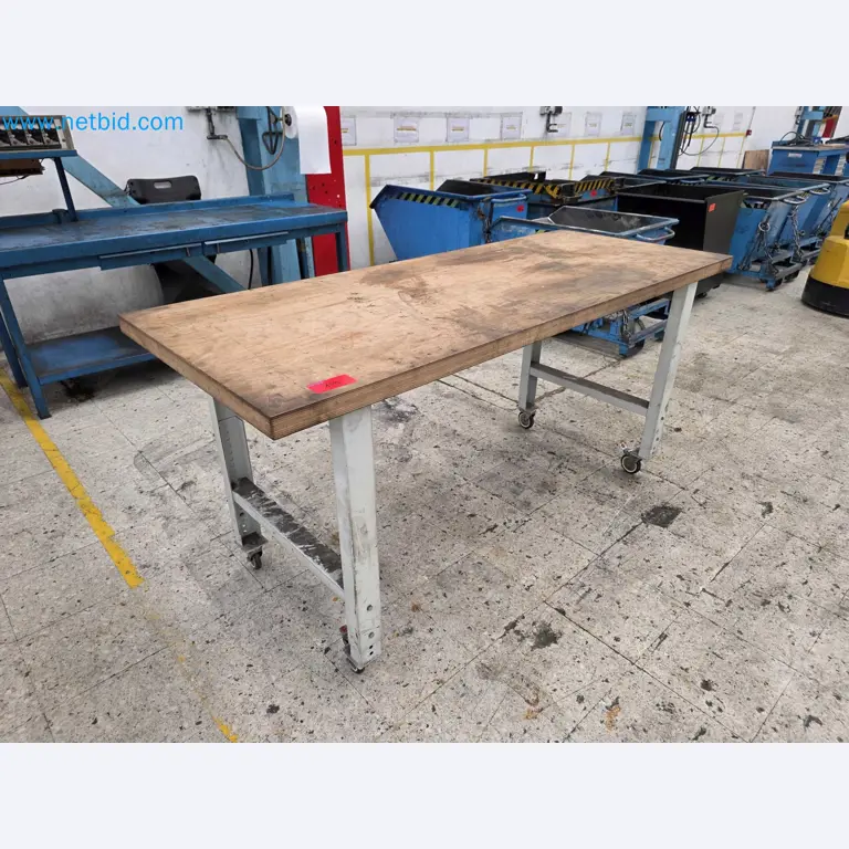 Centres d'usinage CNC, machines d'électroérosion et équipements pour la fabrication de moules
-2