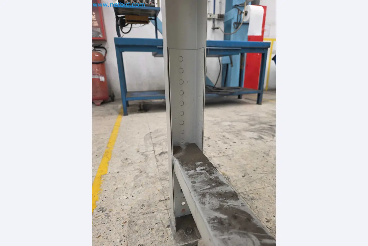 Centres d'usinage CNC, machines d'électroérosion et équipements pour la fabrication de moules
-6