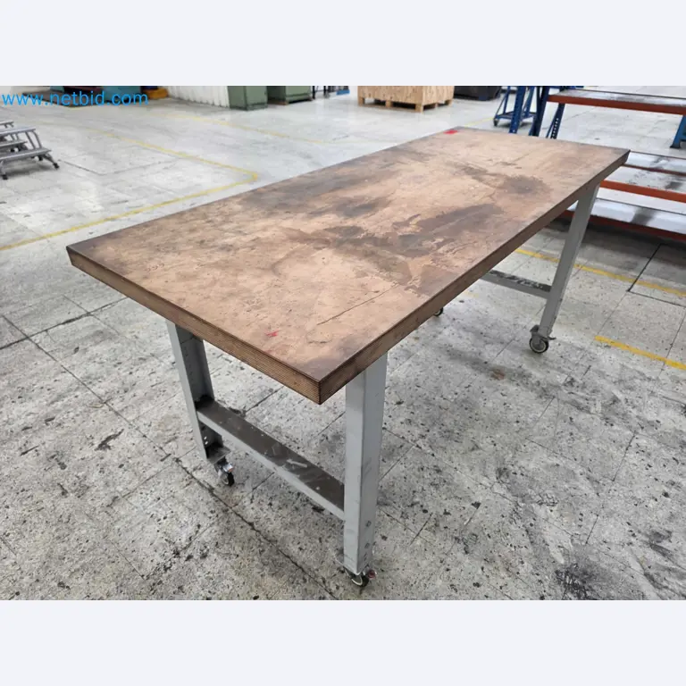 Centres d'usinage CNC, machines d'électroérosion et équipements pour la fabrication de moules
-8