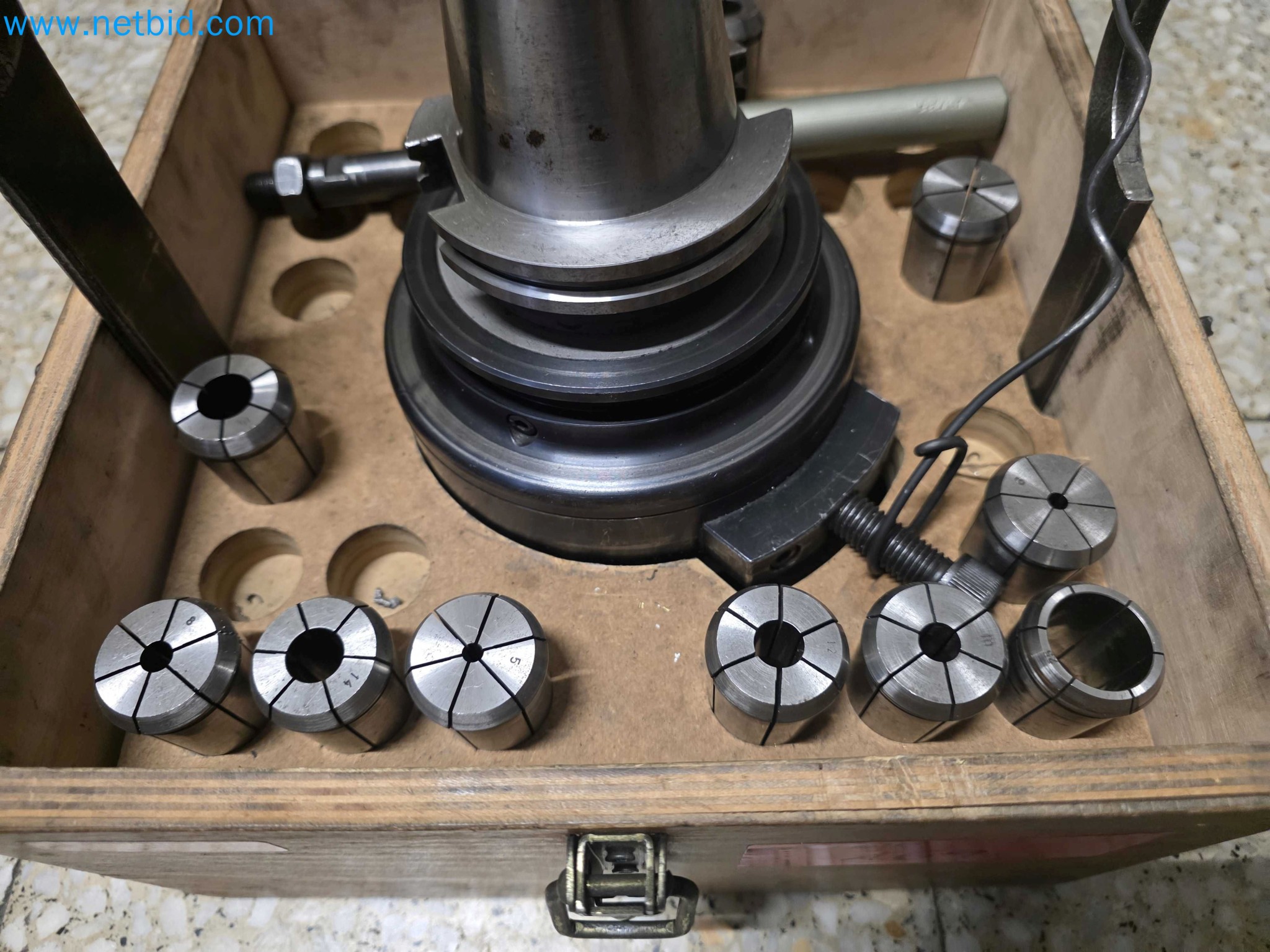 Tromosa Asset Sale (Troqueles Y Moldes De Galicia, Sa): Centros de usinagem CNC, máquinas de eletroerosão e equipamento para a construção de moldes
-5