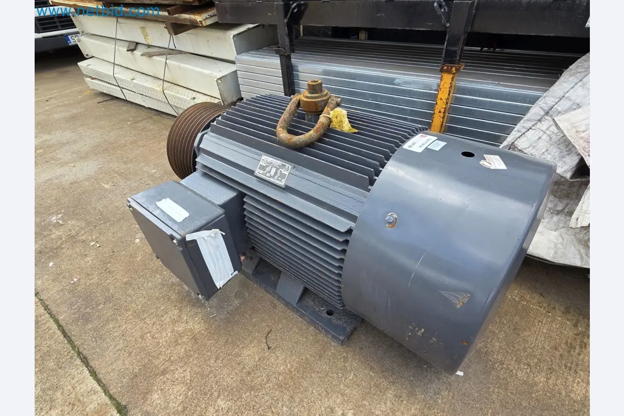 Engines, motors, and other industrial equipment for the foundry sector-14