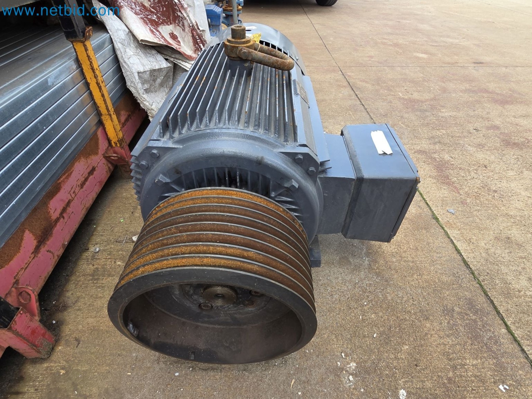 Engines, motors, and other industrial equipment for the foundry sector-15