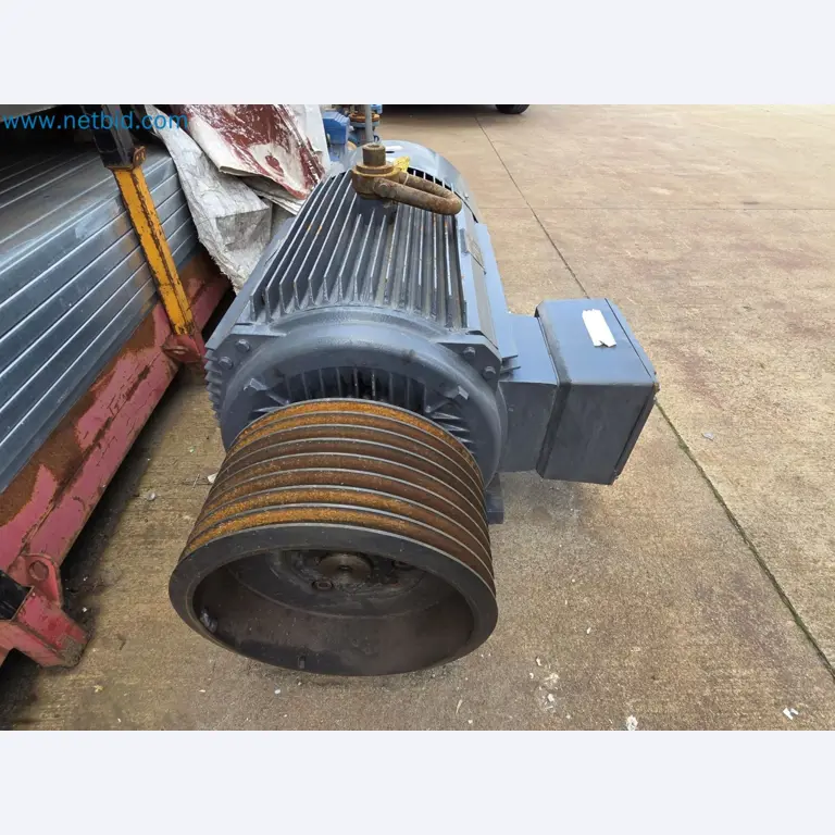 Engines, motors, and other industrial equipment for the foundry sector-15