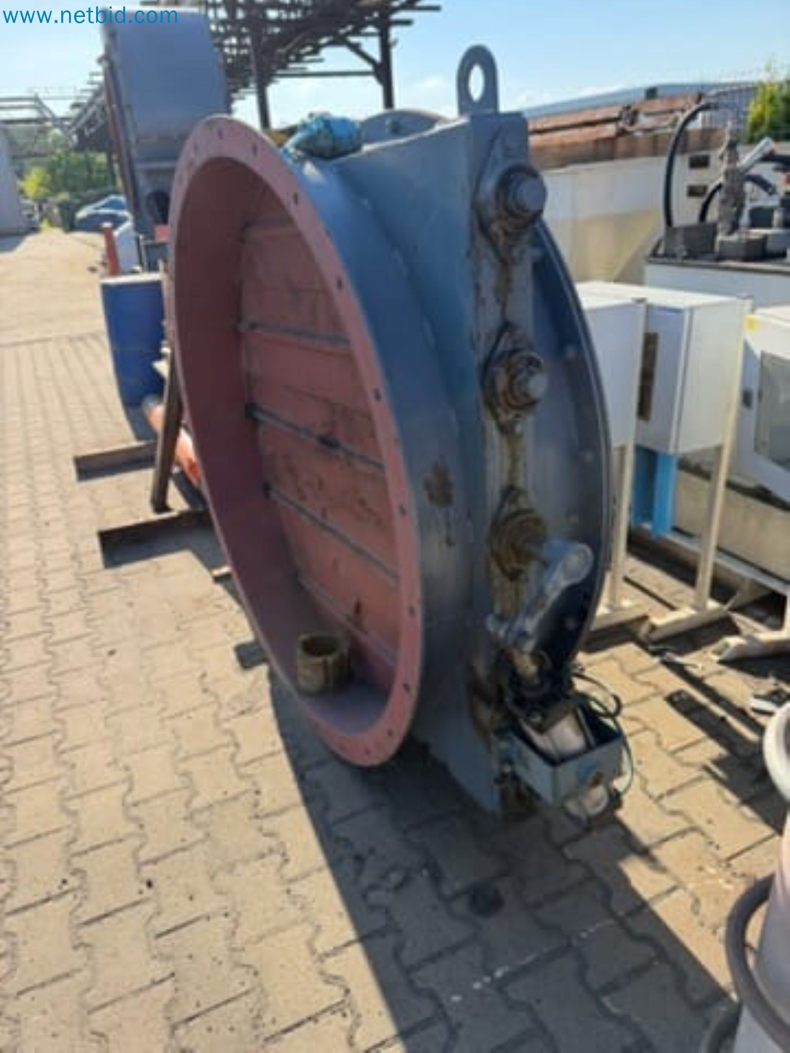 Engines, motors, and other industrial equipment for the foundry sector-17