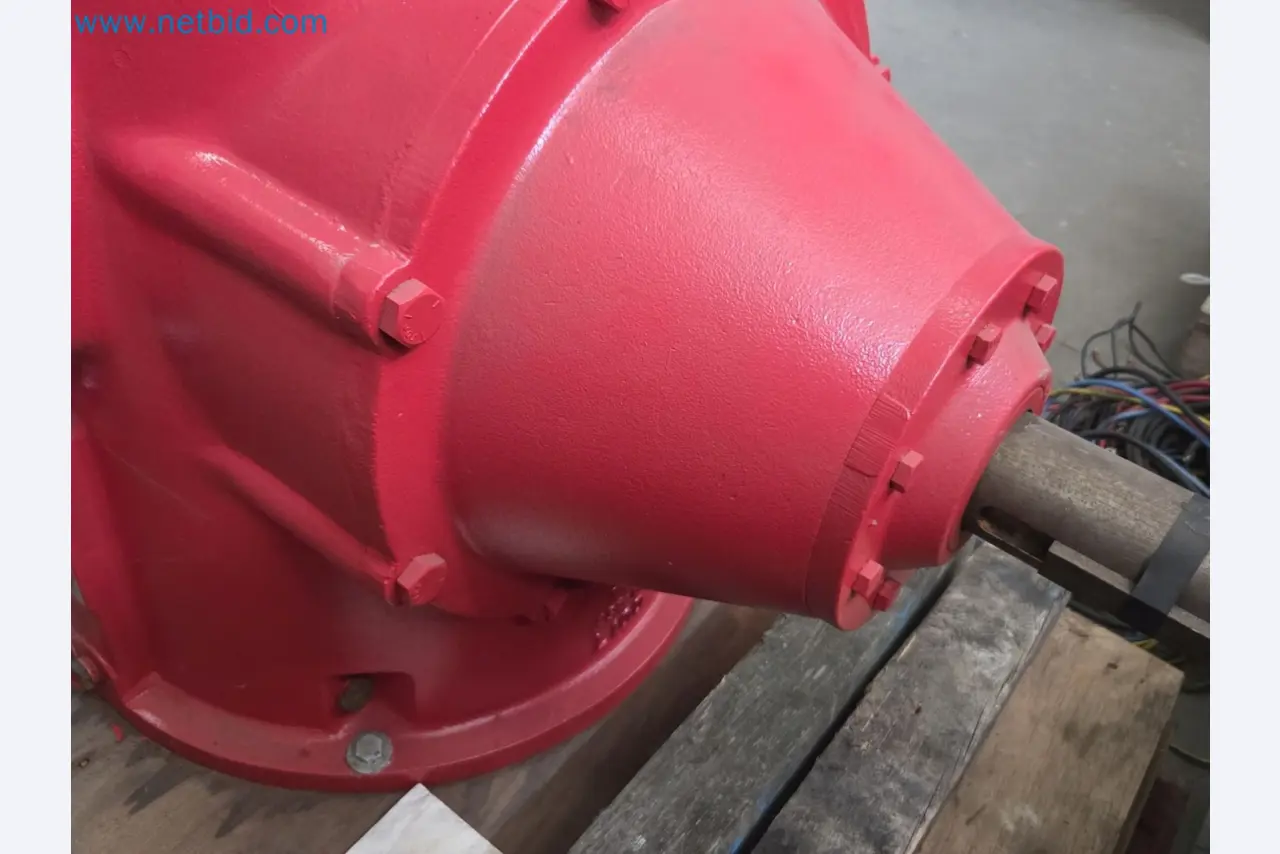 Engines, motors, and other industrial equipment for the foundry sector-13