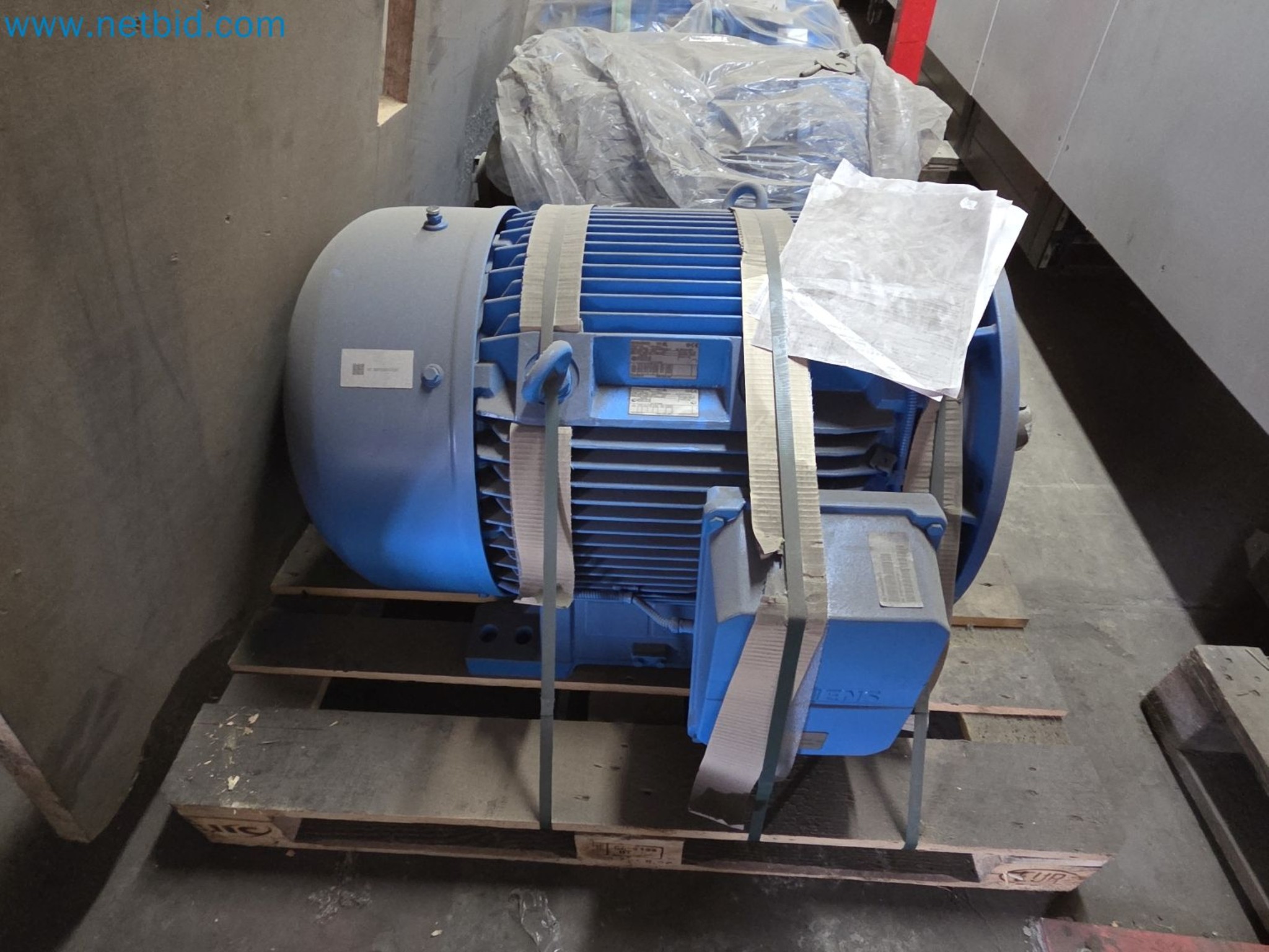 Engines, motors, and other industrial equipment for the foundry sector-1