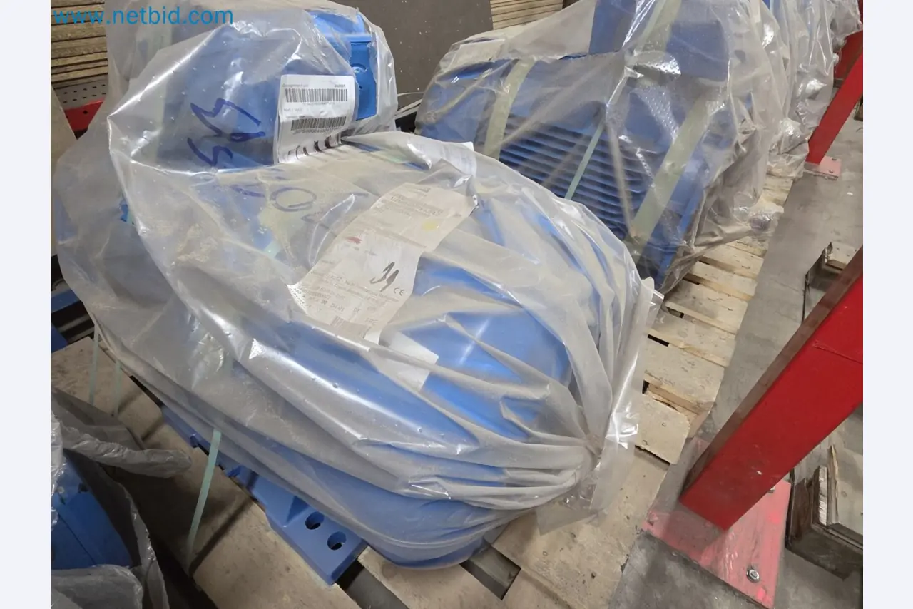 Engines, motors, and other industrial equipment for the foundry sector-2