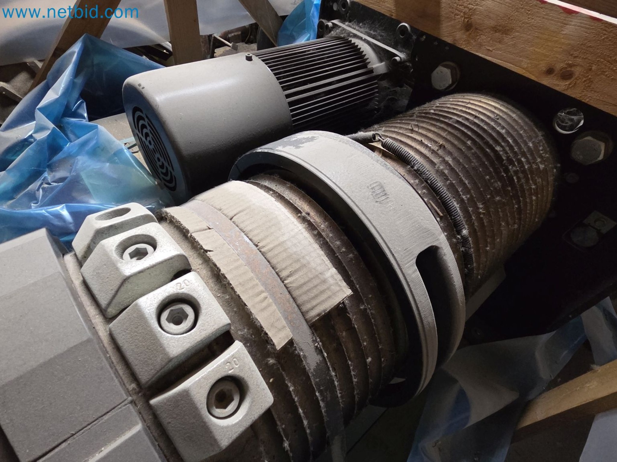 Engines, motors, and other industrial equipment for the foundry sector-15