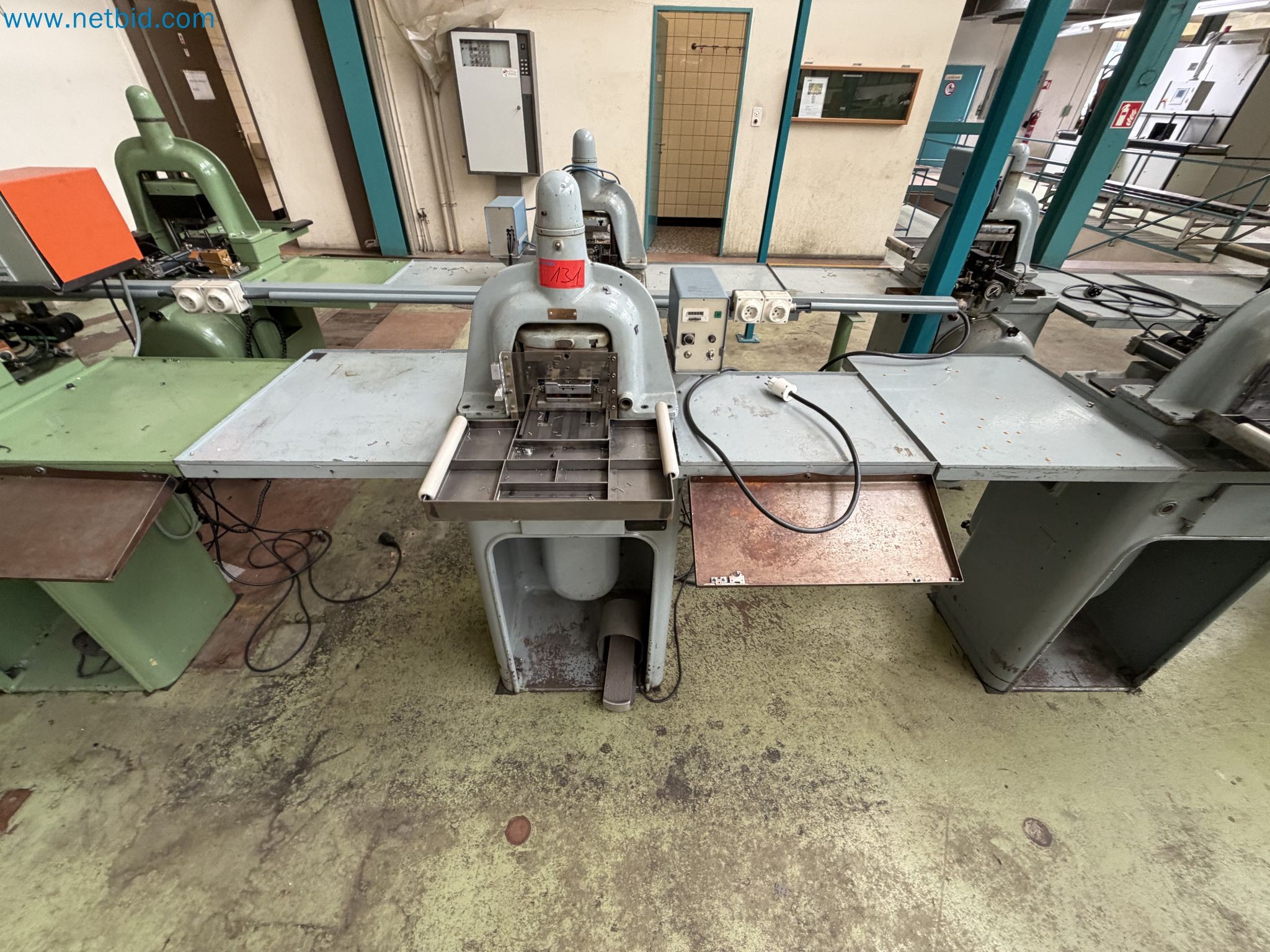 Closure of the Amiet Workshop: Swiss quality in bag lock manufacturing
-1