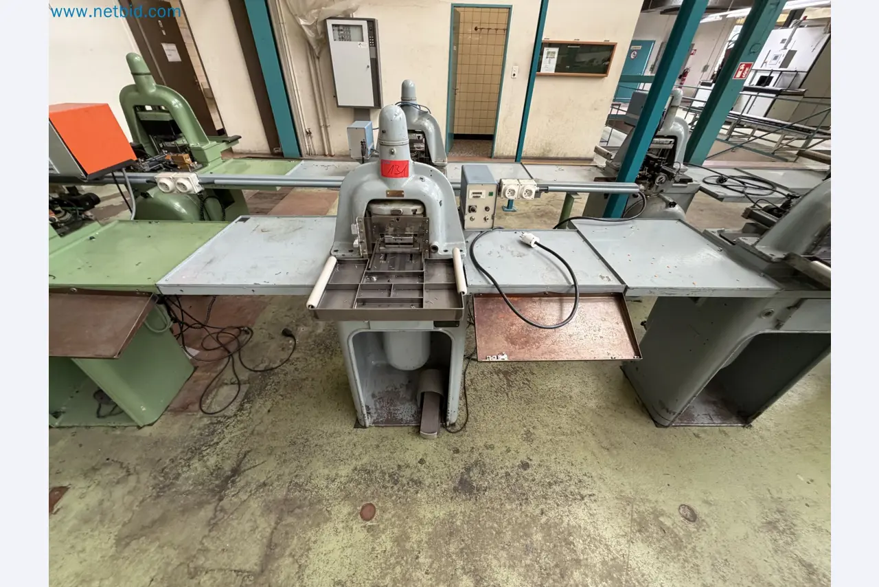 Closure of the Amiet Workshop: Swiss quality in bag lock manufacturing
-1
