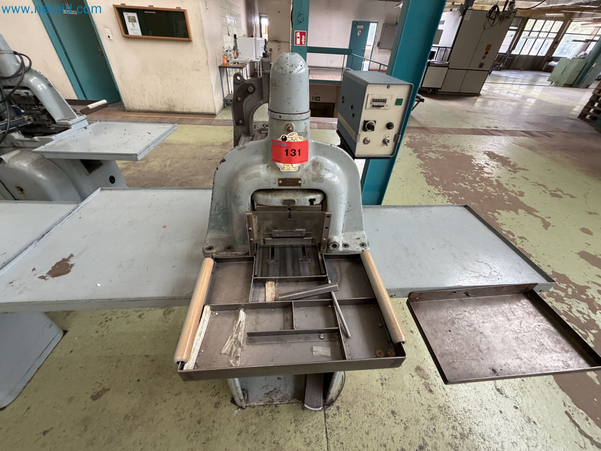 Closure of the Amiet Workshop: Swiss quality in bag lock manufacturing
-20