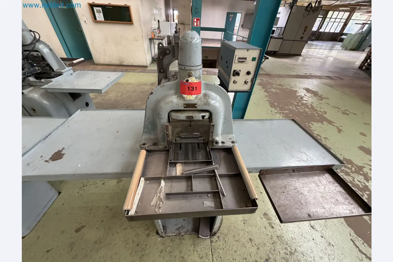 Closure of the Amiet Workshop: Swiss quality in bag lock manufacturing
-20