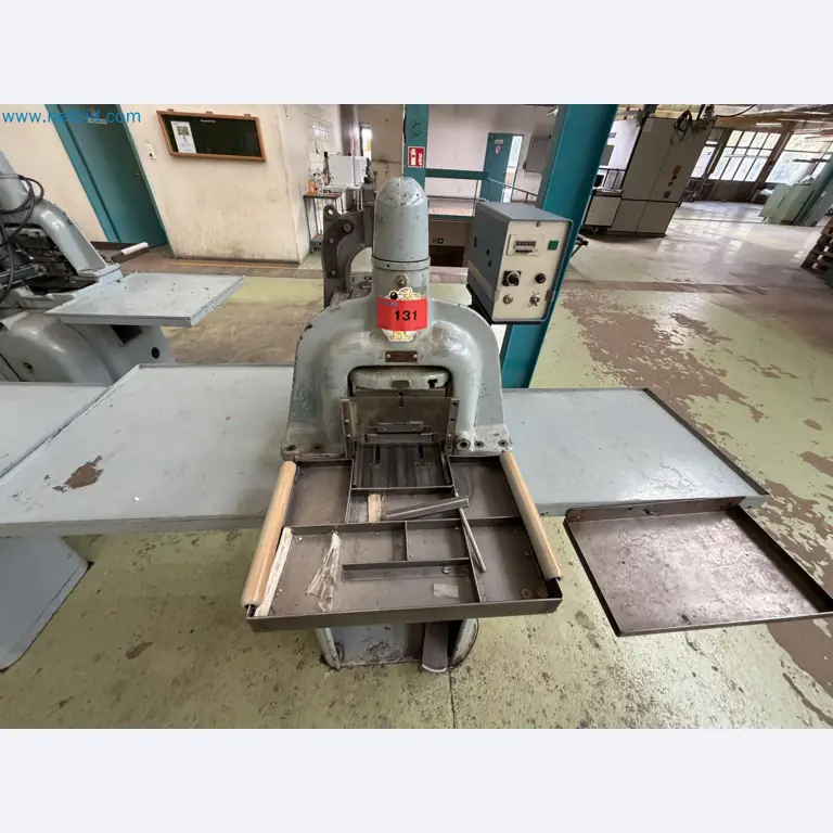Closure of the Amiet Workshop: Swiss quality in bag lock manufacturing
-20