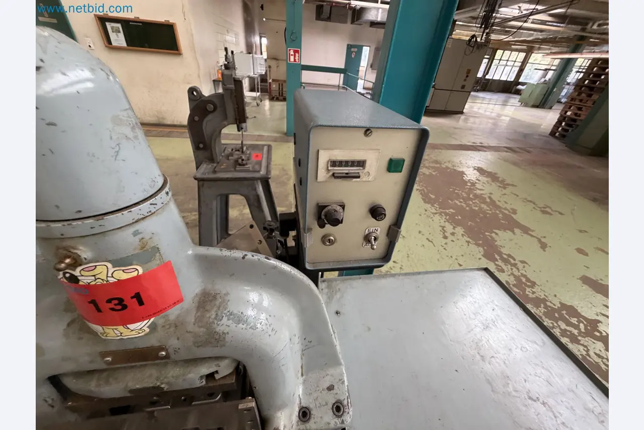 Closure of the Amiet Workshop: Swiss quality in bag lock manufacturing
-25