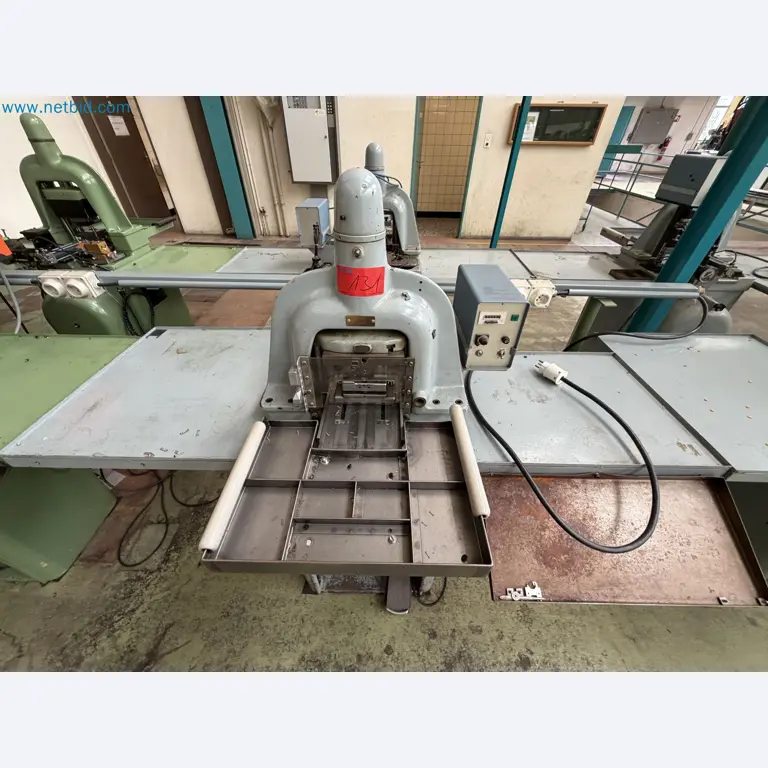 Closure of the Amiet Workshop: Swiss quality in bag lock manufacturing
-2