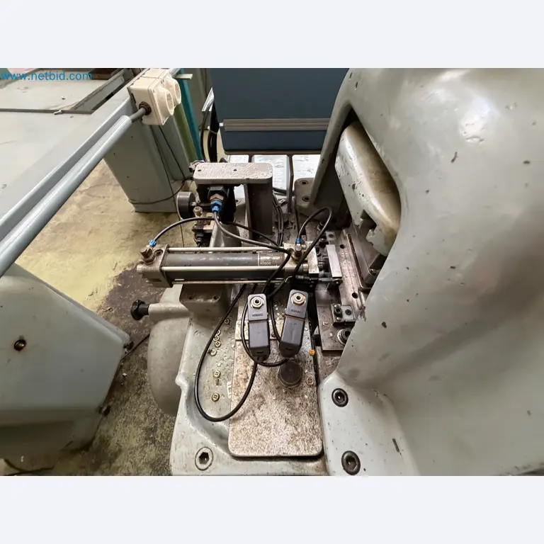 Closure of the Amiet Workshop: Swiss quality in bag lock manufacturing
-6