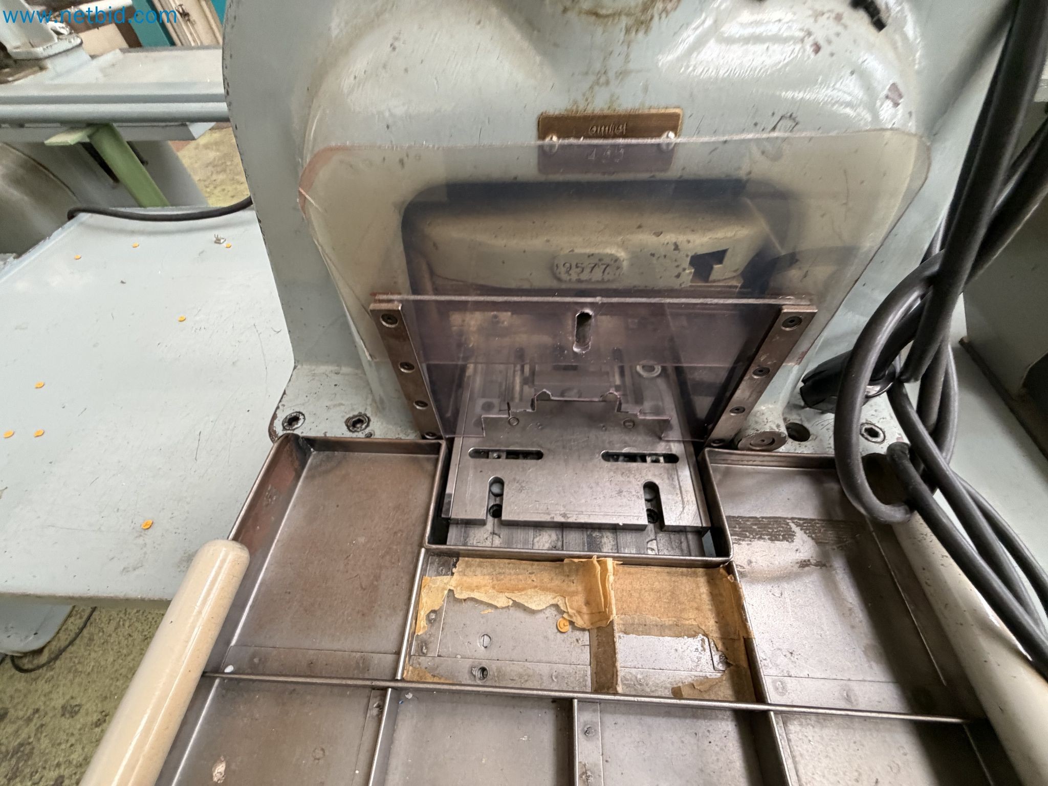 Closure of the Amiet Workshop: Swiss quality in bag lock manufacturing
-9