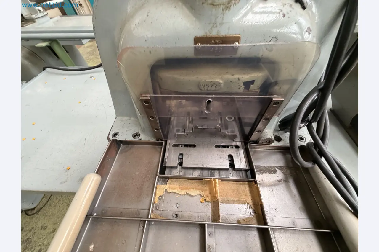 Closure of the Amiet Workshop: Swiss quality in bag lock manufacturing
-9