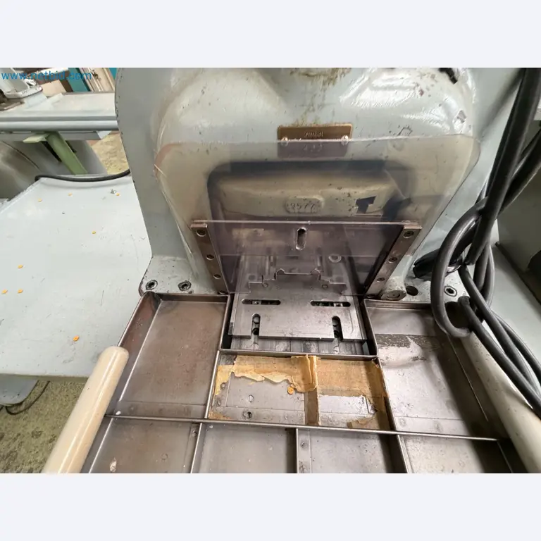 Closure of the Amiet Workshop: Swiss quality in bag lock manufacturing
-9