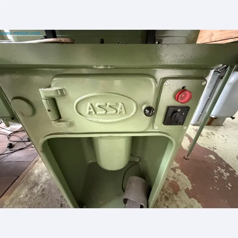 Closure of the Amiet Workshop: Swiss quality in bag lock manufacturing
-12