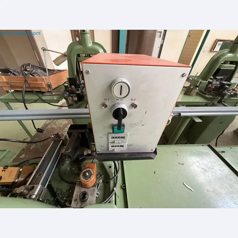 Closure of the Amiet Workshop: Swiss quality in bag lock manufacturing
-19