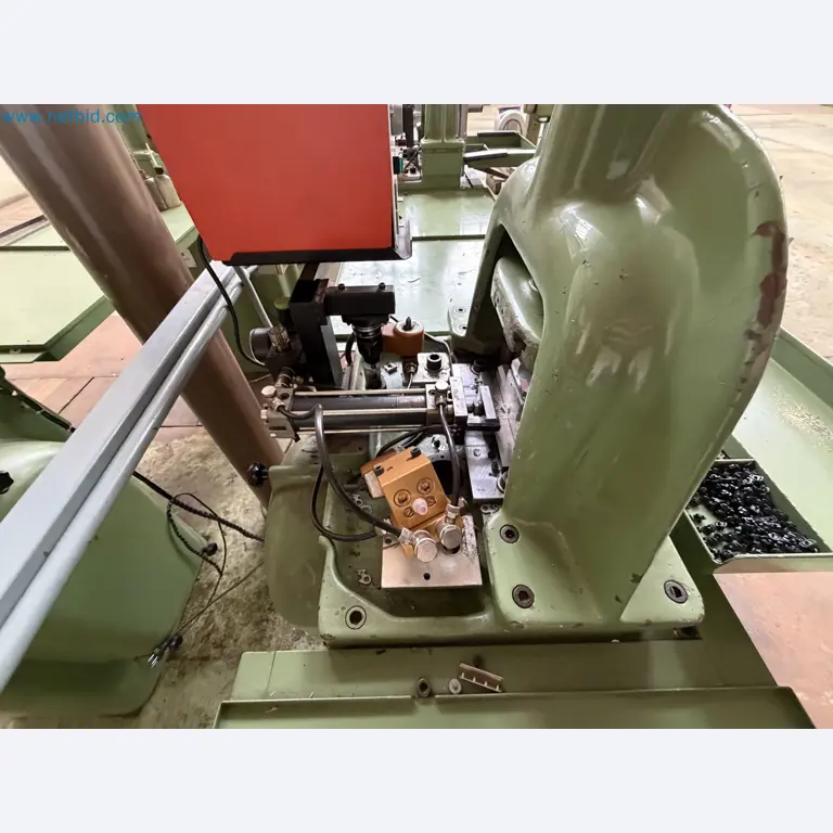 Closure of the Amiet Workshop: Swiss quality in bag lock manufacturing
-24