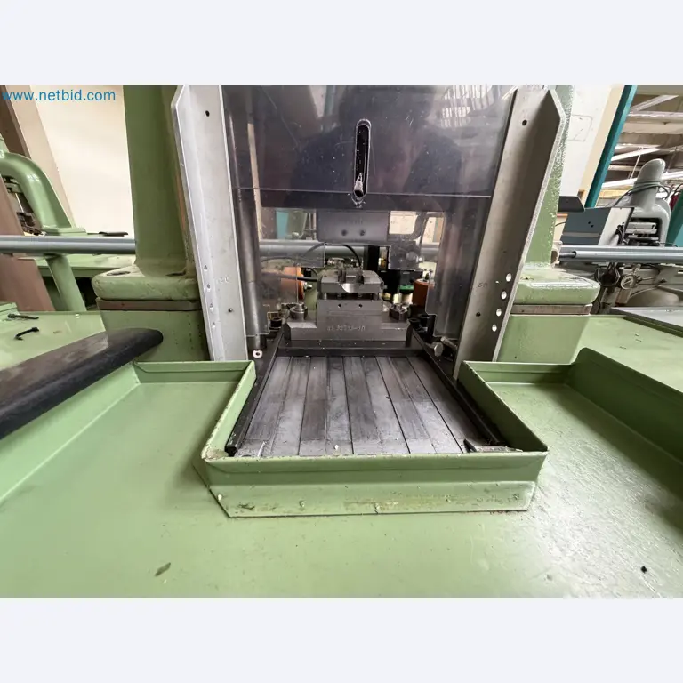Closure of the Amiet Workshop: Swiss quality in bag lock manufacturing
-27