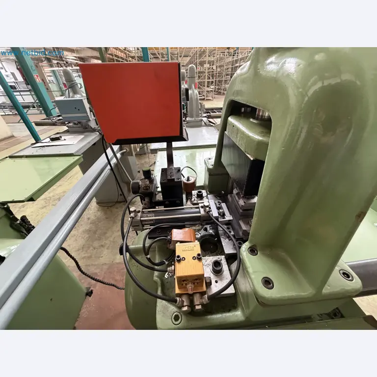 Closure of the Amiet Workshop: Swiss quality in bag lock manufacturing
-30