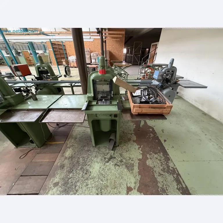 Closure of the Amiet Workshop: Swiss quality in bag lock manufacturing
-9