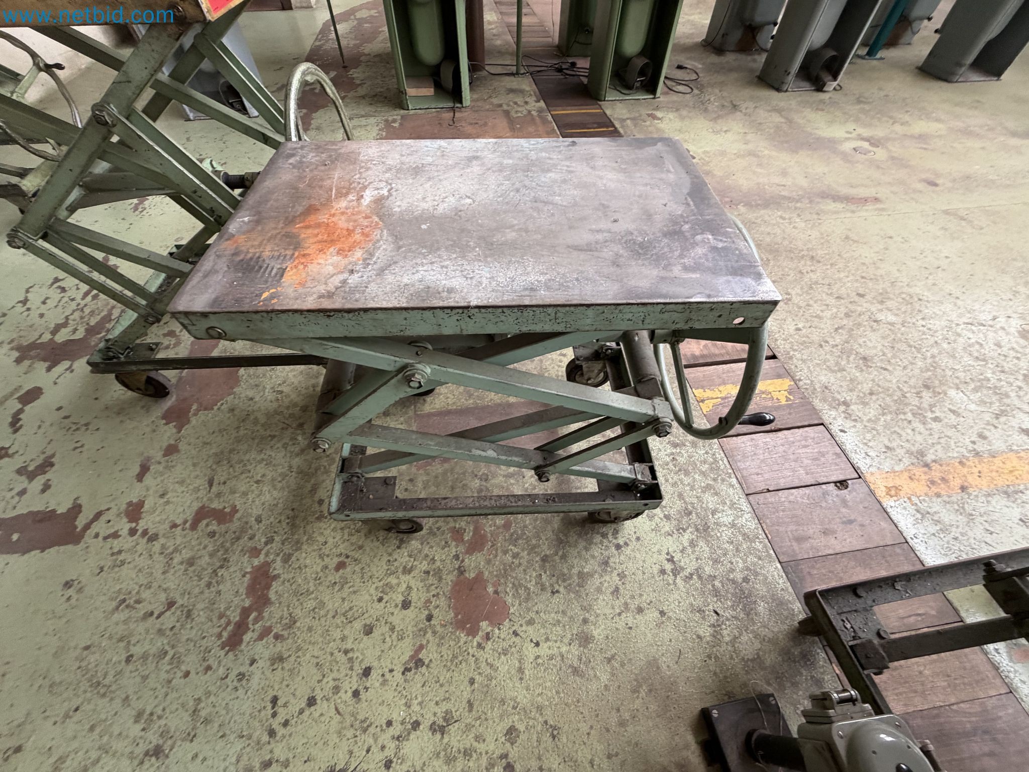 Closure of the Amiet Workshop: Swiss quality in bag lock manufacturing
-14