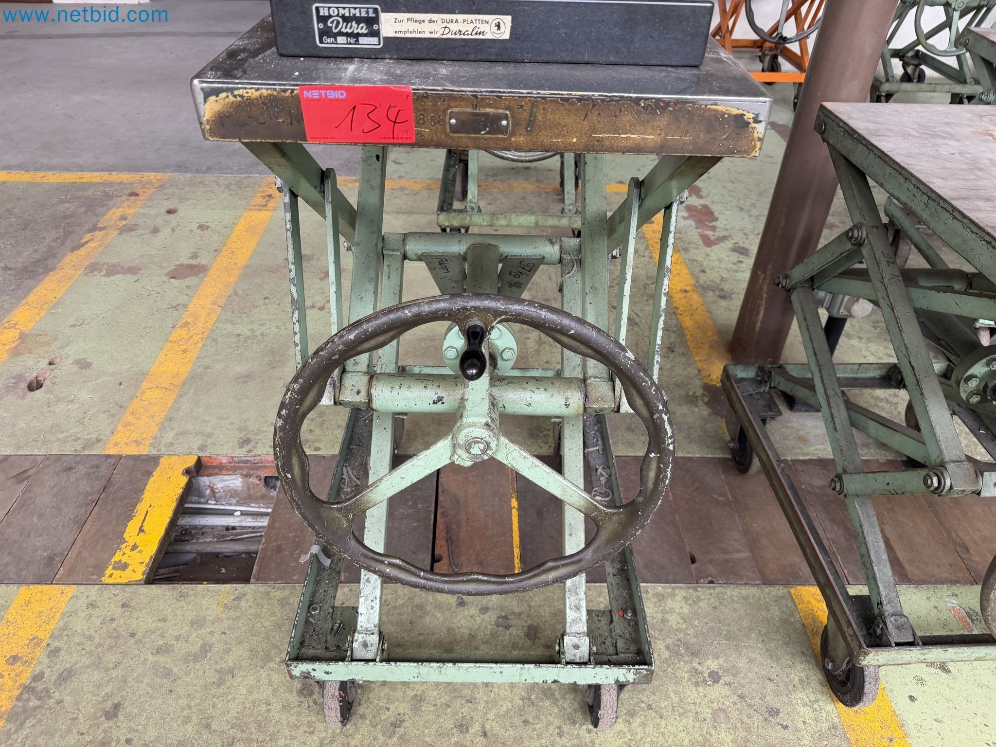 Closure of the Amiet Workshop: Swiss quality in bag lock manufacturing
-3